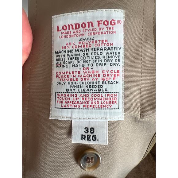 London Fog Men's Tan
Maincoats Trench Style Coat Tan Size 38R - Picture 7 of 15